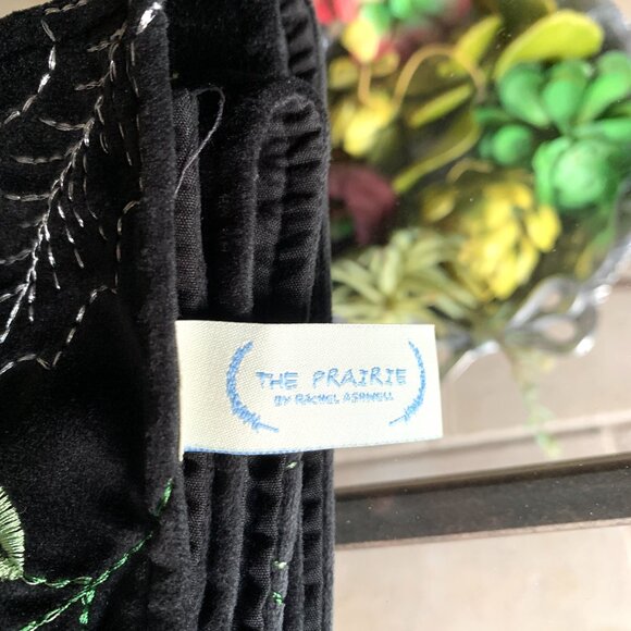 Christmas Table Runner Black Velvet Heavily Embroidered 71” X14” - Picture 3 of 6